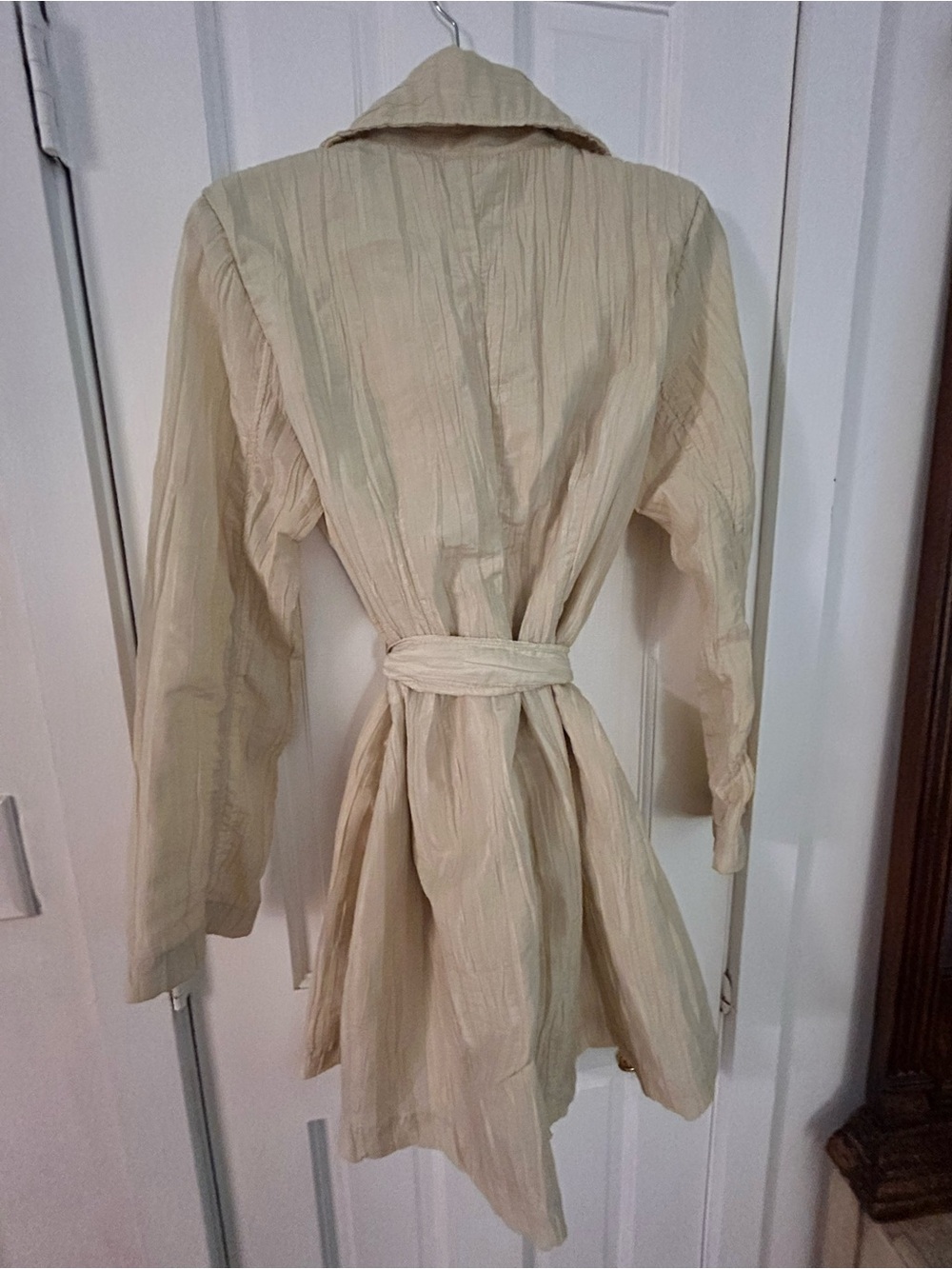 Isaac Mizrahi for Target Cream Textured Tie-Waist Trench Coat M - Picture 2 of 9